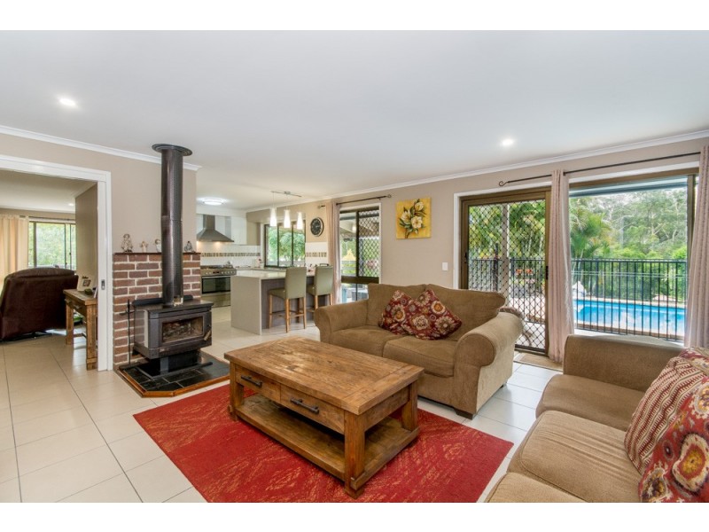 20 Branch Creek Road, Clear Mountain QLD 4500