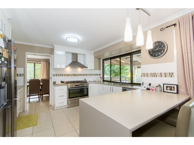 20 Branch Creek Road, Clear Mountain QLD 4500