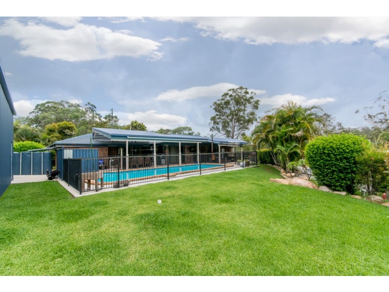 20 Branch Creek Road, Clear Mountain QLD 4500