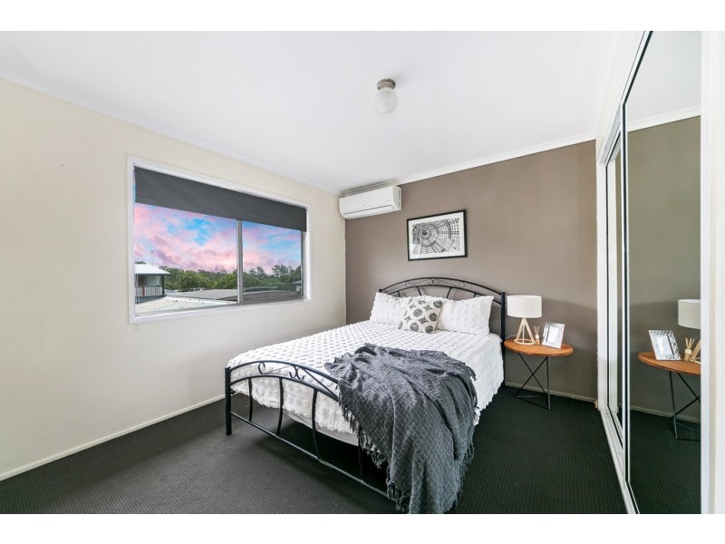 33 Lavercombe Drive, Kallangur QLD 4503