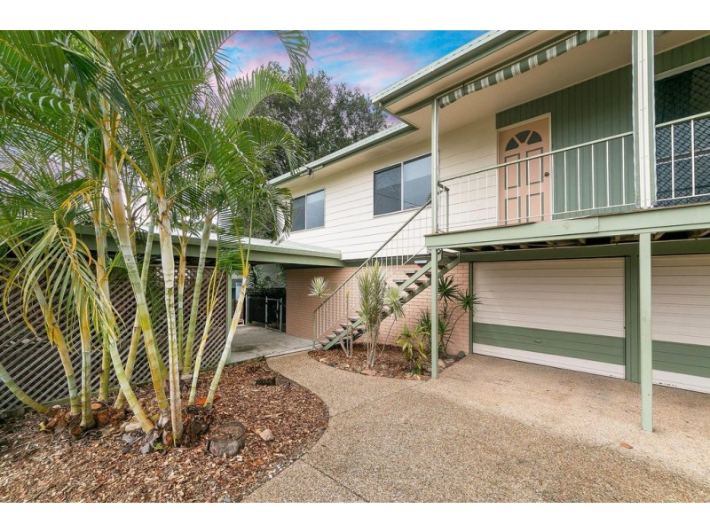 33 Lavercombe Drive, Kallangur QLD 4503