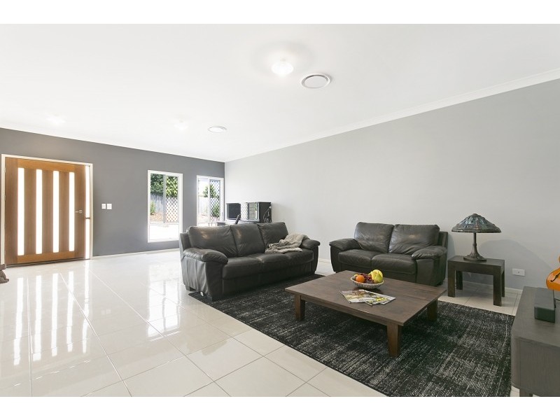 3 Tipuana Place, Cashmere QLD 4500