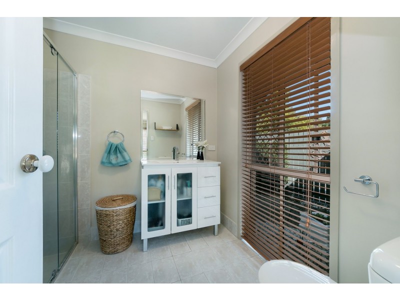 38 Narrabeen Road, Albany Creek QLD 4035