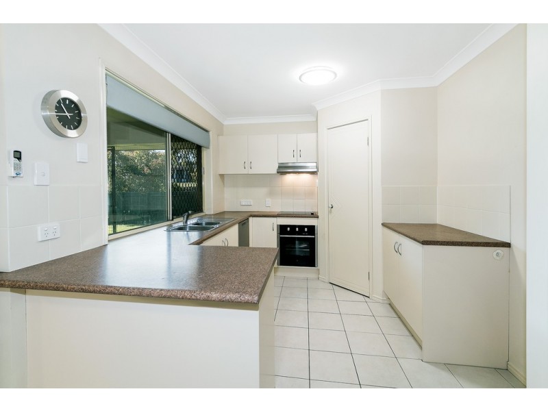 10 Tosca Street, Cashmere QLD 4500