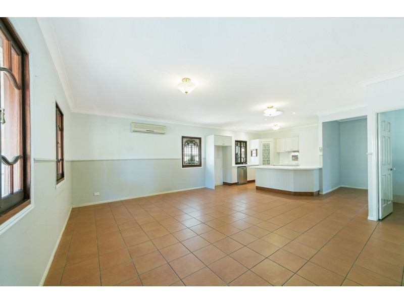 1 Hazelnut Close, Warner QLD 4500