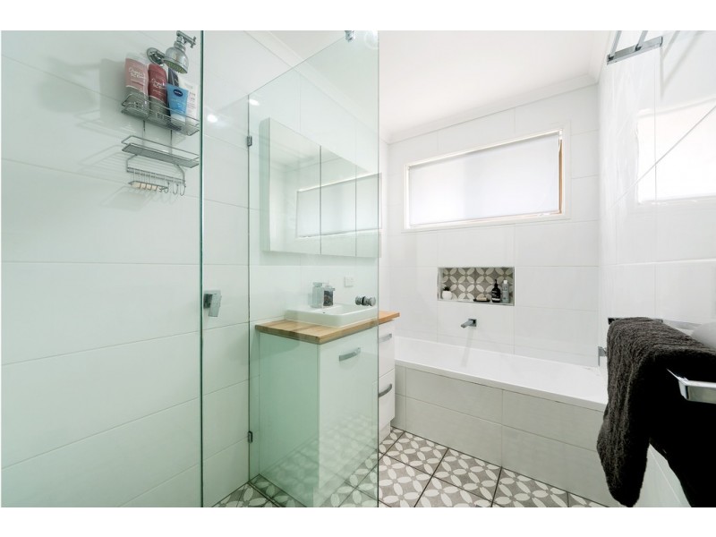 5 Hylacola Drive, Albany Creek QLD 4035