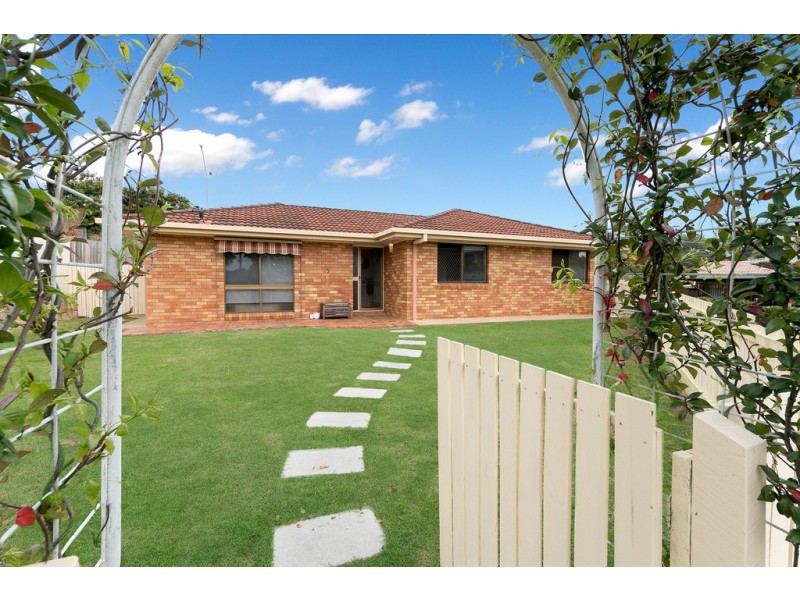 5 Hylacola Drive, Albany Creek QLD 4035