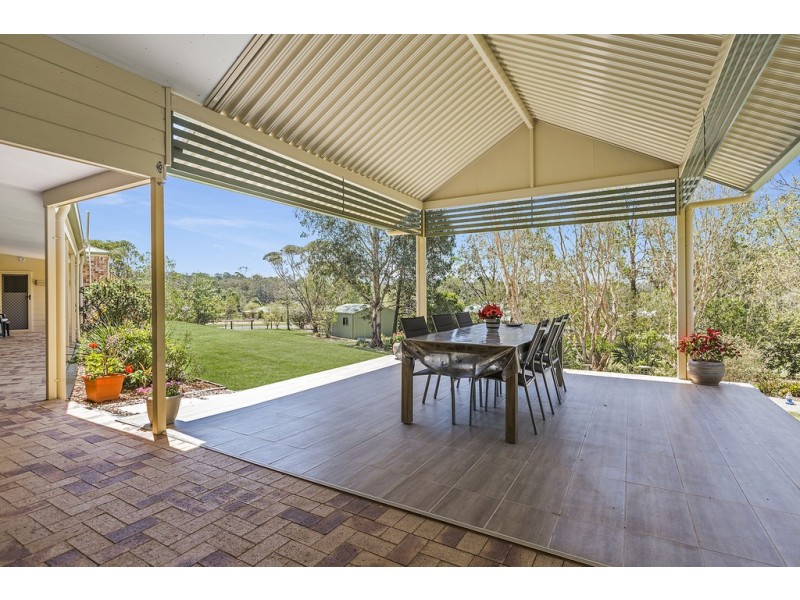 1 Creekwood Court, Warner QLD 4500