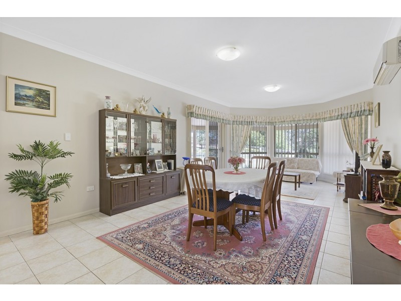 1 Creekwood Court, Warner QLD 4500