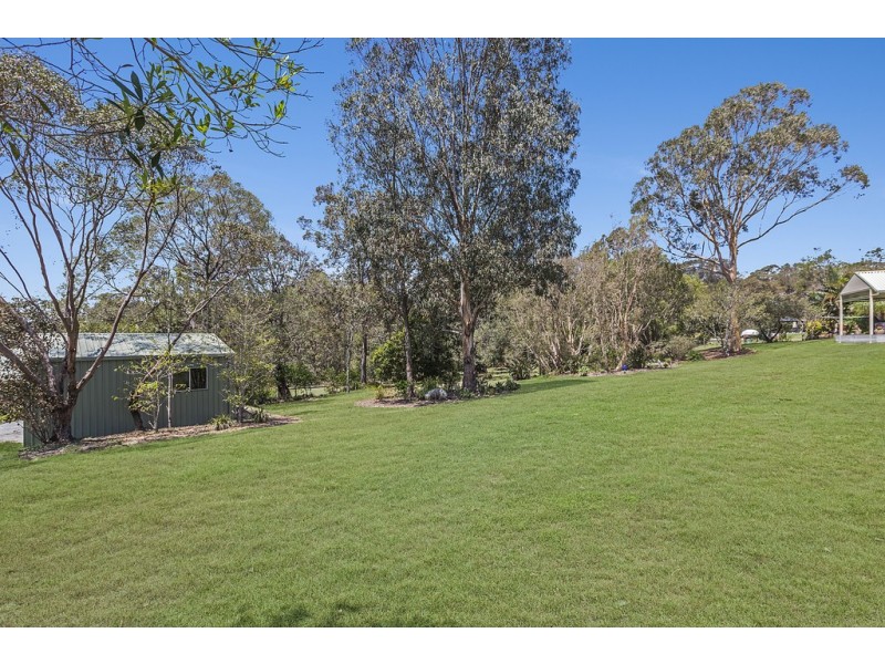 1 Creekwood Court, Warner QLD 4500