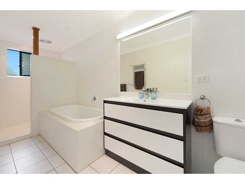 30 Springbook Court, Cashmere QLD 4500