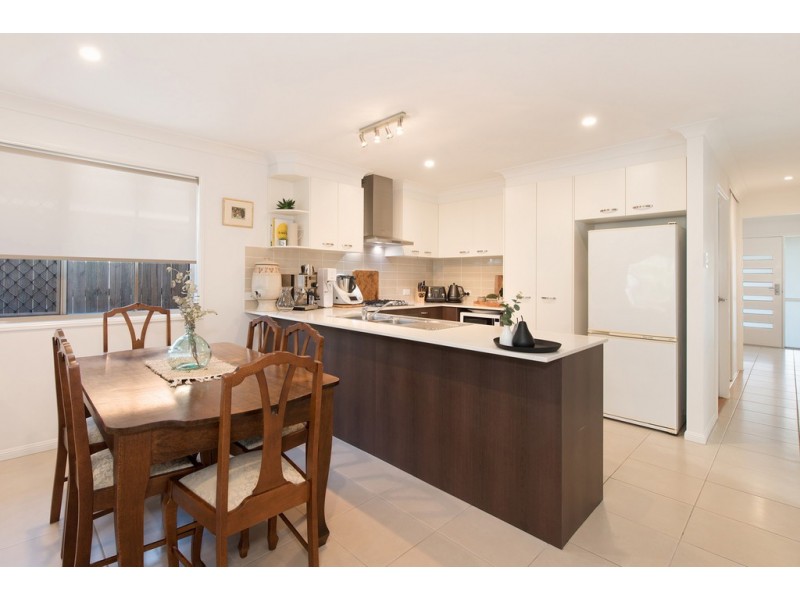 71 Cootharaba Crescent, Warner QLD 4500