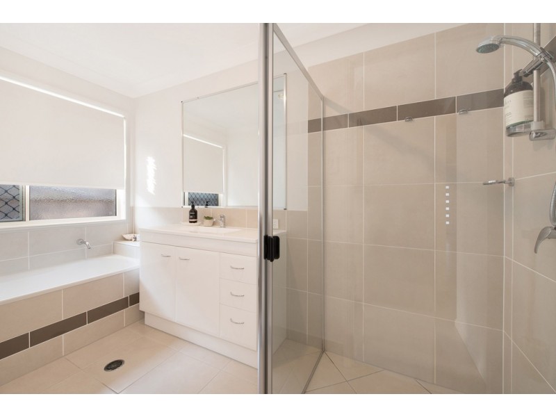 71 Cootharaba Crescent, Warner QLD 4500