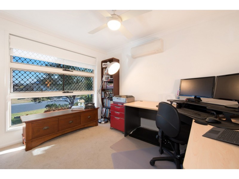 71 Cootharaba Crescent, Warner QLD 4500