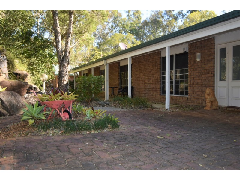 16 Barker Street, Cashmere QLD 4500