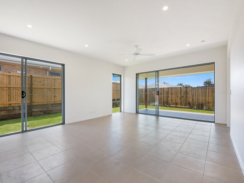 23 Crinum Circuit, Coomera QLD 4209