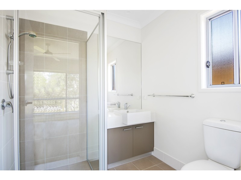 20 Crinum Circuit, Coomera QLD 4209