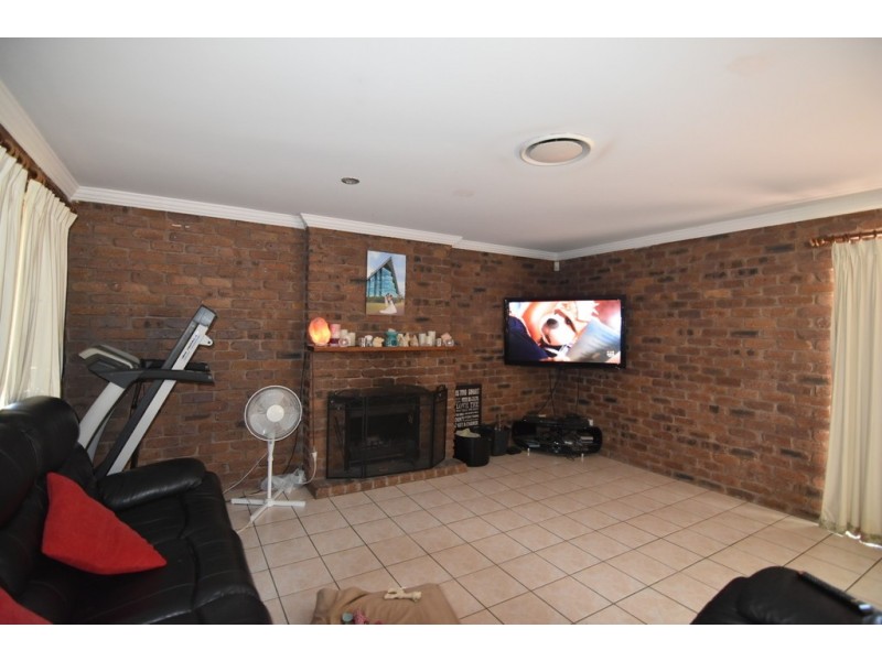 15 Joanne Street, Karalee QLD 4306