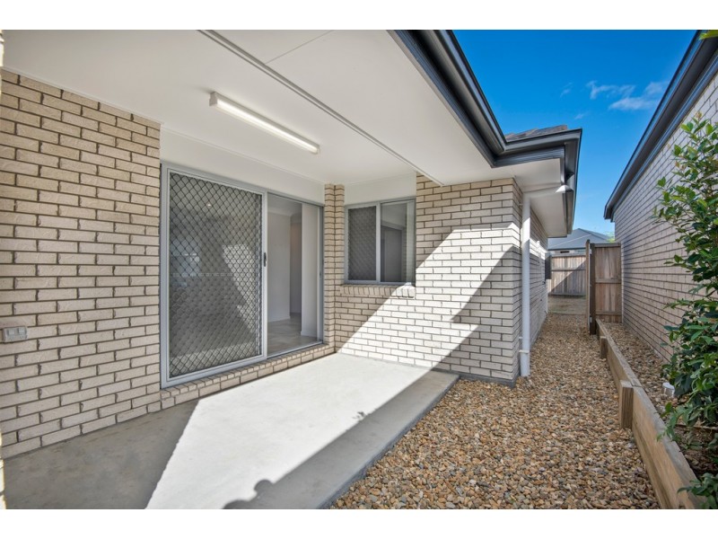 2 Bluestone Drive, Logan Reserve QLD 4133