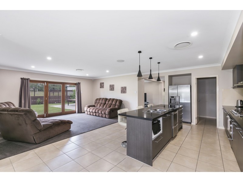 14-16 Giles Court, Jimboomba QLD 4280