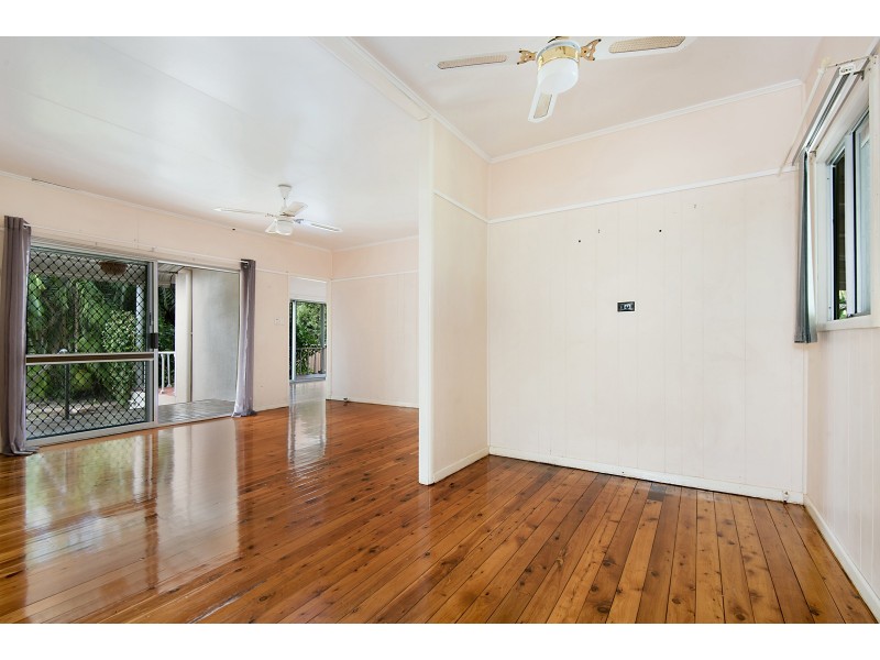 19 Catalina Street, Loganlea QLD 4131