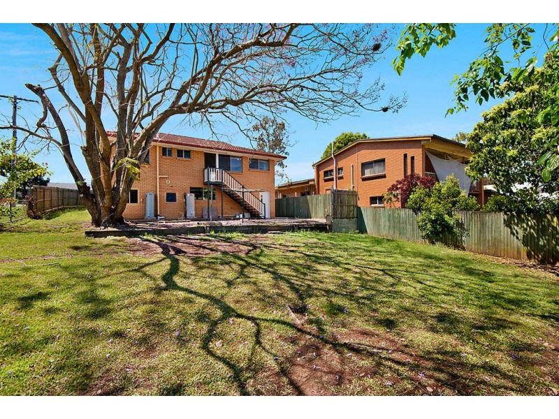 8 Francis Road, Shailer Park QLD 4128