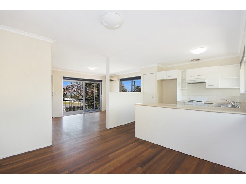 8 Francis Road, Shailer Park QLD 4128