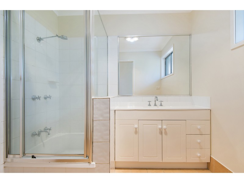8 Francis Road, Shailer Park QLD 4128