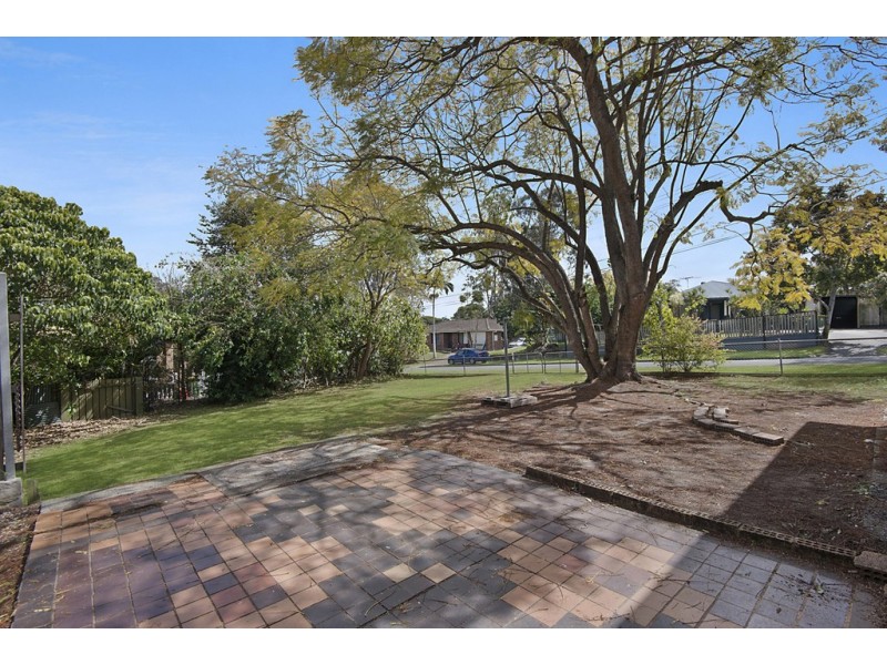 8 Francis Road, Shailer Park QLD 4128