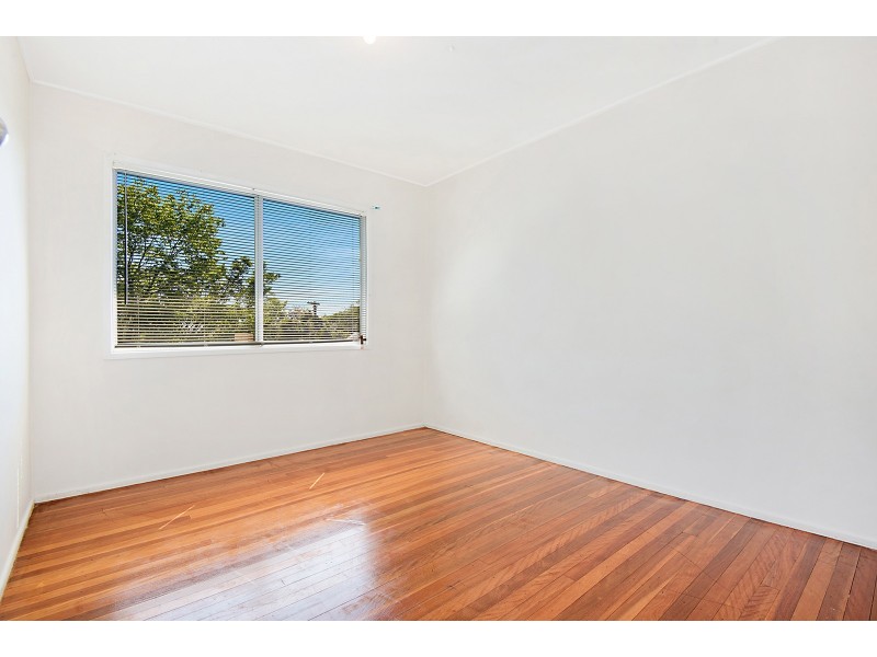 6 Toni Court, Redbank Plains QLD 4301