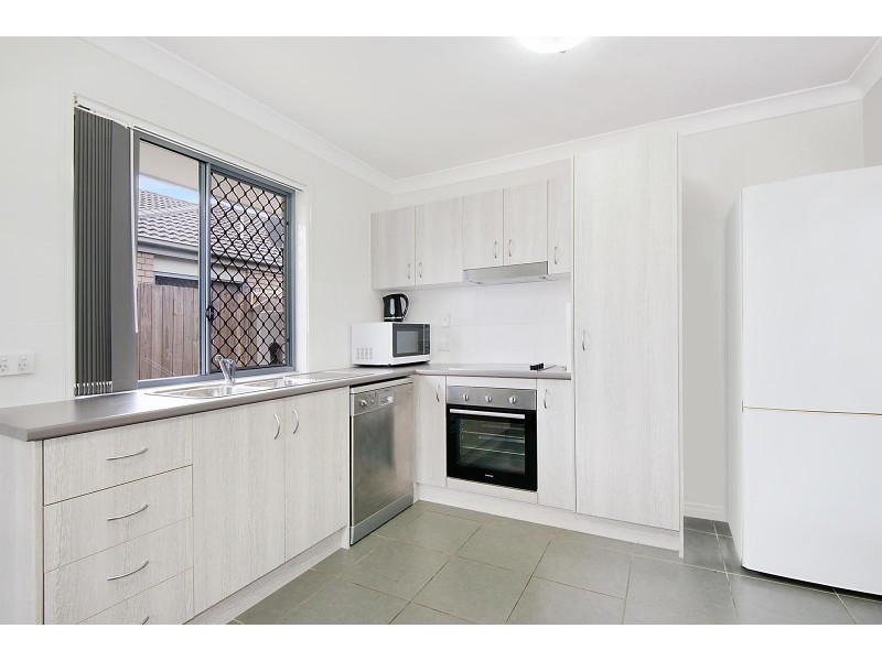 2/4 Bruce Baker Crescent, Crestmead QLD 4132