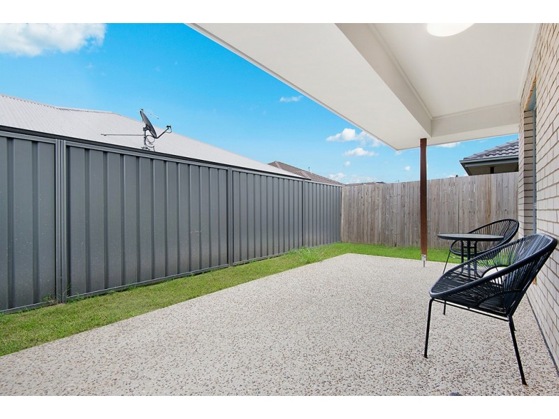 2/4 Bruce Baker Crescent, Crestmead QLD 4132