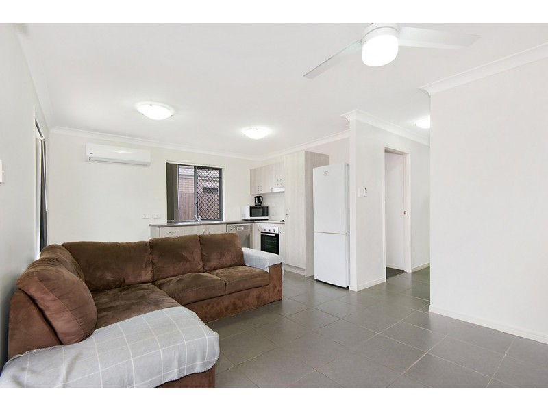 2/4 Bruce Baker Crescent, Crestmead QLD 4132