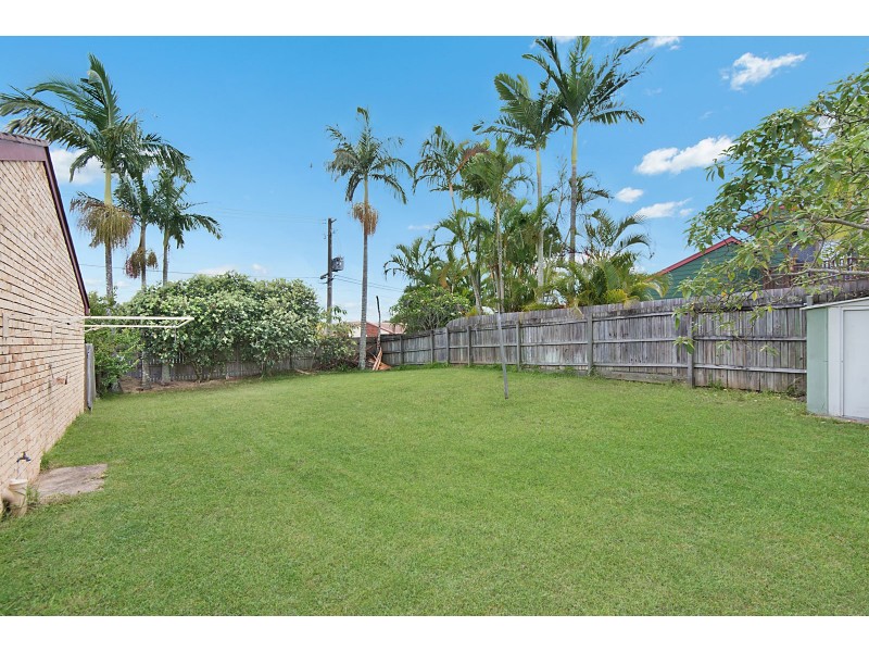 1 Bates Street, Springwood QLD 4127