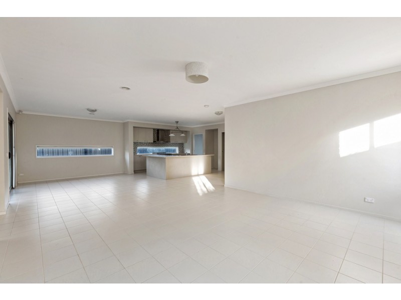 5 Nossal Drive, Point Cook VIC 3030