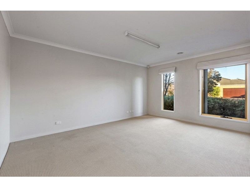 5 Nossal Drive, Point Cook VIC 3030