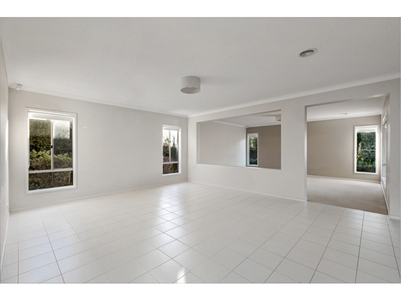 5 Nossal Drive, Point Cook VIC 3030