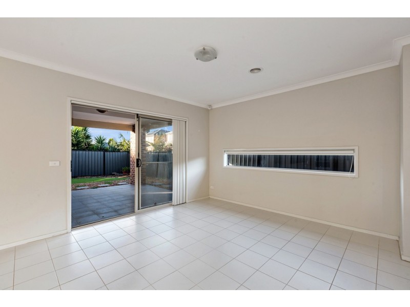 5 Nossal Drive, Point Cook VIC 3030