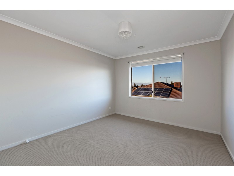 5 Nossal Drive, Point Cook VIC 3030