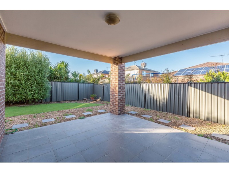 5 Nossal Drive, Point Cook VIC 3030