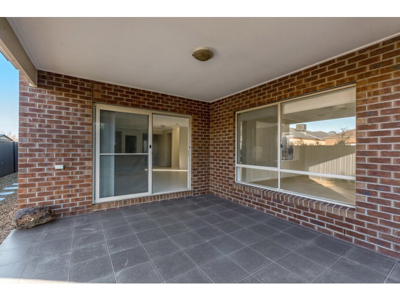 5 Nossal Drive, Point Cook VIC 3030