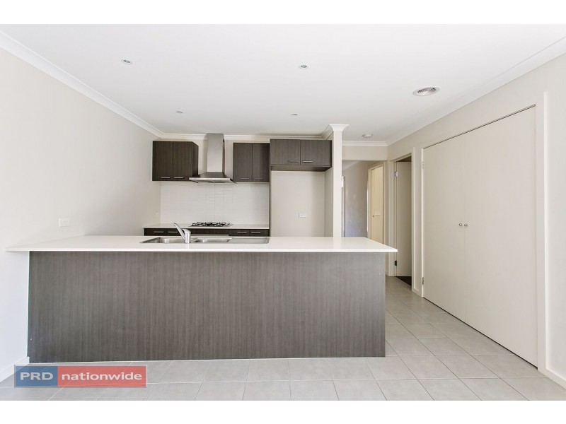 5 Foxall Walk, Point Cook VIC 3030