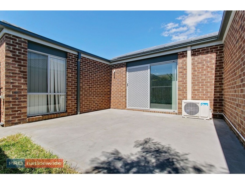 5 Foxall Walk, Point Cook VIC 3030