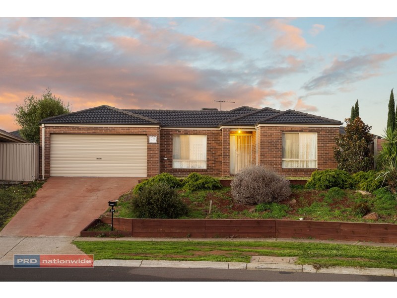 39 Rain Lover Drive, Kurunjang VIC 3337