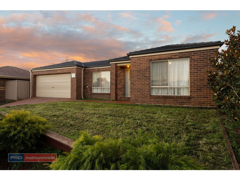 39 Rain Lover Drive, Kurunjang VIC 3337