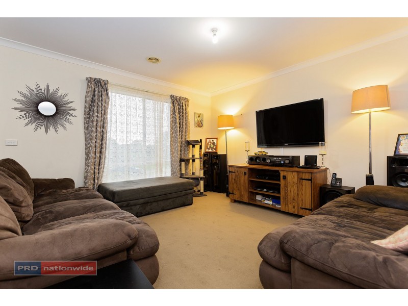 39 Rain Lover Drive, Kurunjang VIC 3337