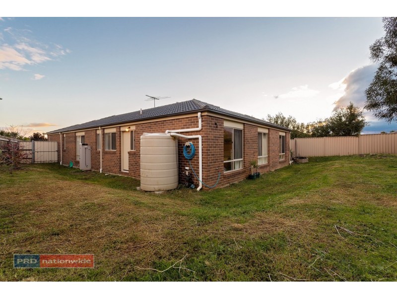 39 Rain Lover Drive, Kurunjang VIC 3337
