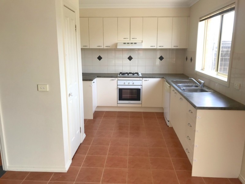 14 Jolley Rise, Melton West VIC 3337