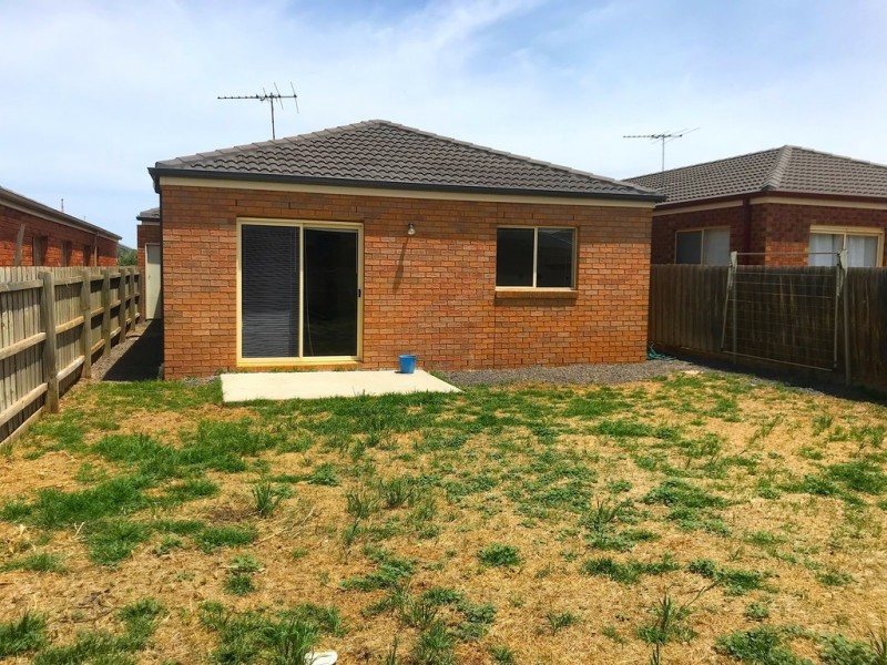 14 Jolley Rise, Melton West VIC 3337