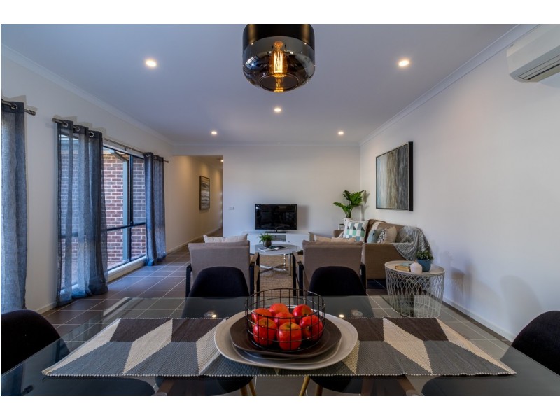 5 Grove Road, Craigieburn VIC 3064